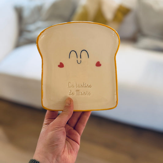 Assiette à tartine " La tartine de Mamie" - Joues coeurs rouges