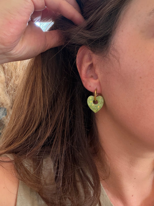 Boucles d'oreille en résine