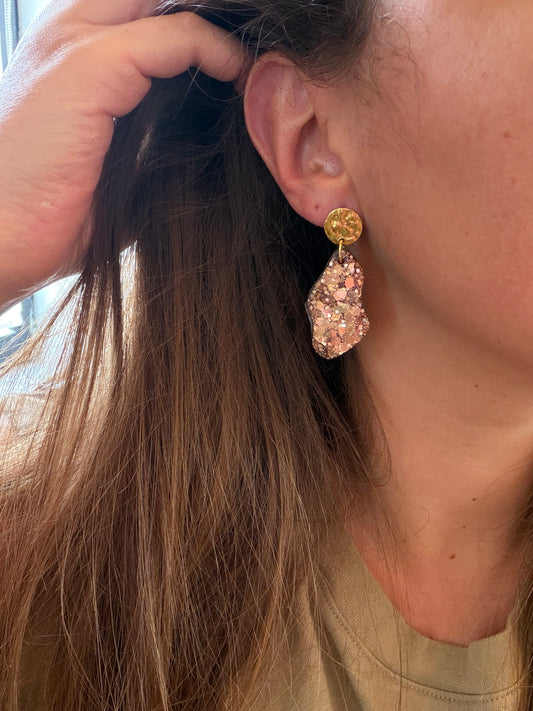 Boucles d'oreille en résine